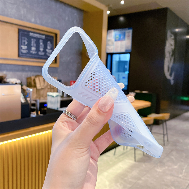 열분산 메쉬 소프트 TPU 폰 케이스 아이폰 17 16 - Heat Dissipation Mesh Breathable Case 리뷰 및 가격