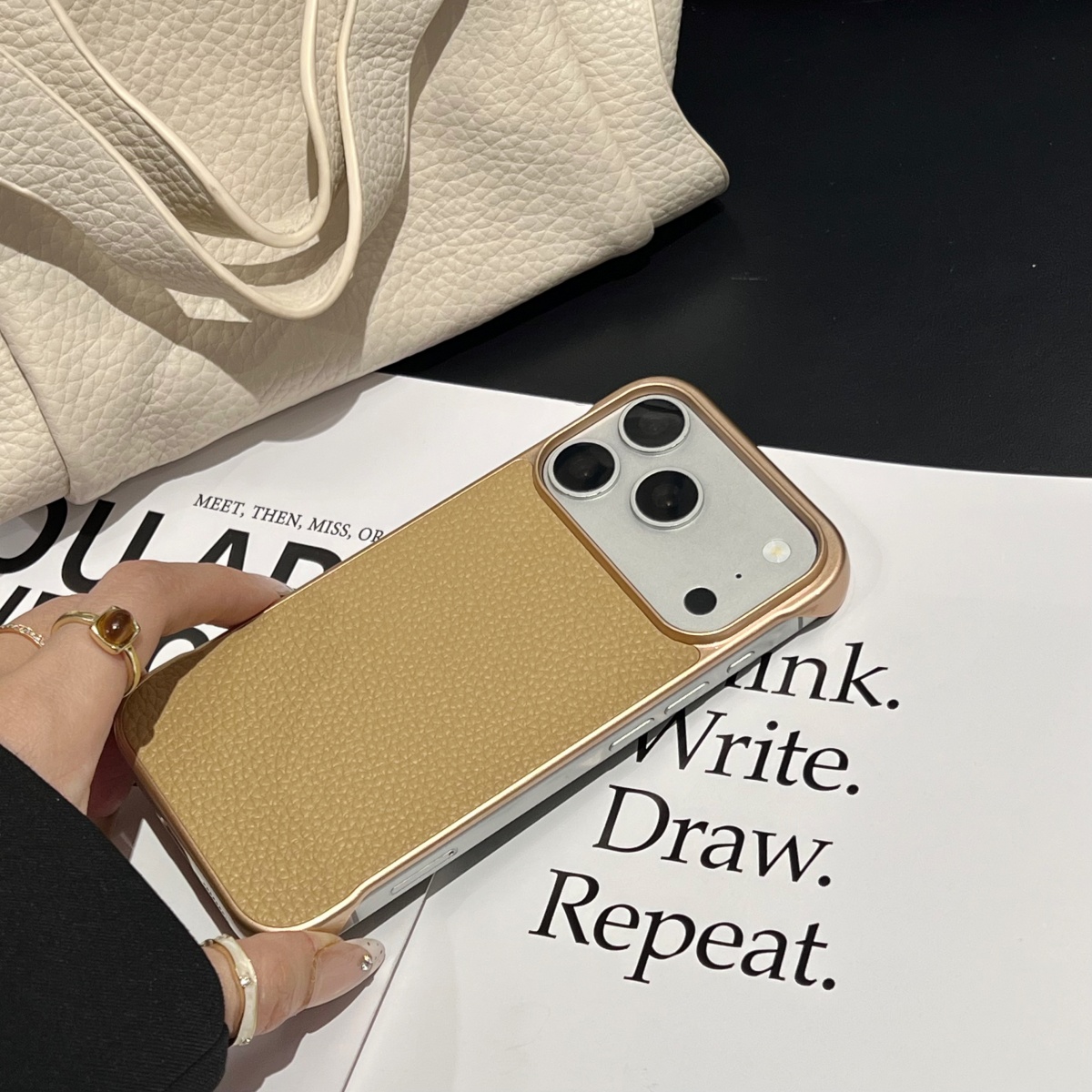울트라 슬림 프레임리스 쿨링 리치 가죽 질감 케이스 아 - Ultra Thin Frameless Phone Cover 리뷰 및 가격
